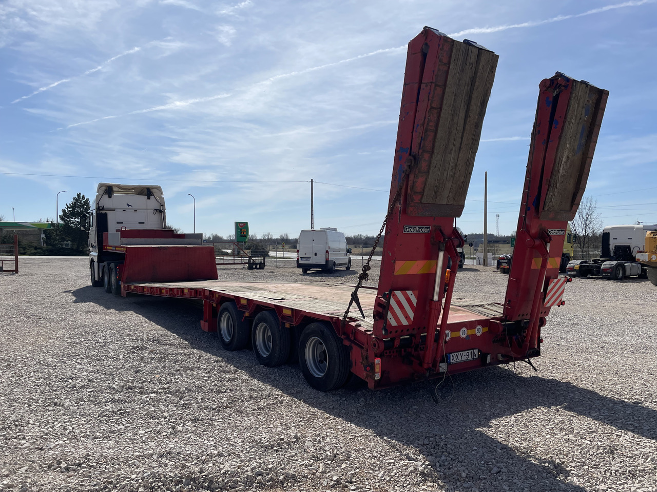 - Semi-trailer: picture 1 - Semi-trailer: picture 1