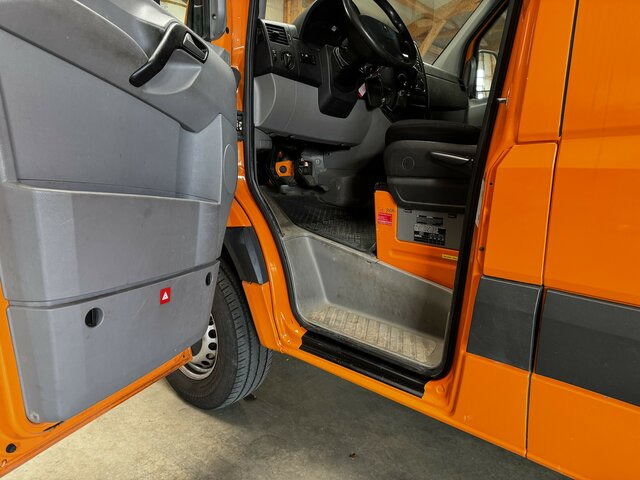 MERCEDES-BENZ Sprinter 316 CDI 4x4 Allrad L2H2 1. Hand! - Panel van: picture 3 MERCEDES-BENZ Sprinter 316 CDI 4x4 Allrad L2H2 1. Hand! - Panel van: picture 3