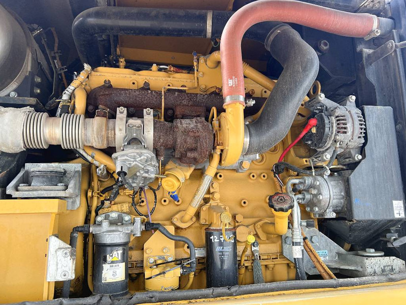 Waste/ Industry handler for transportation of garbage Cat MH 3022    2015    CE: picture 12