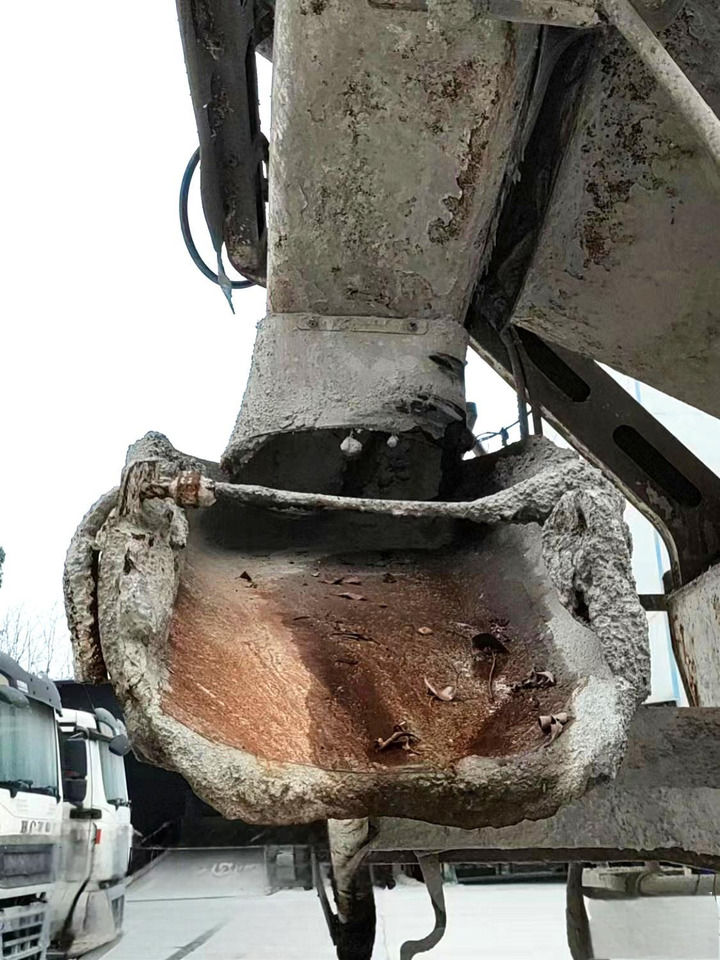 XCMG Official 12cubic G4804B Second Hand China Concrete Mixer Trucks With High Quality - Concrete mixer truck: picture 5 XCMG Official 12cubic G4804B Second Hand China Concrete Mixer Trucks With High Quality - Concrete mixer truck: picture 5