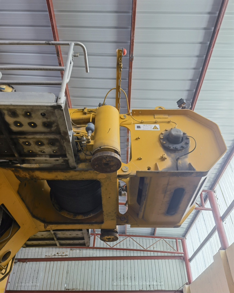 XCMG Official Second Hand 220 Ton Mobile Crane XCA220 Lifting All Terrain Crane Cheap Price - All terrain crane: picture 4 XCMG Official Second Hand 220 Ton Mobile Crane XCA220 Lifting All Terrain Crane Cheap Price - All terrain crane: picture 4