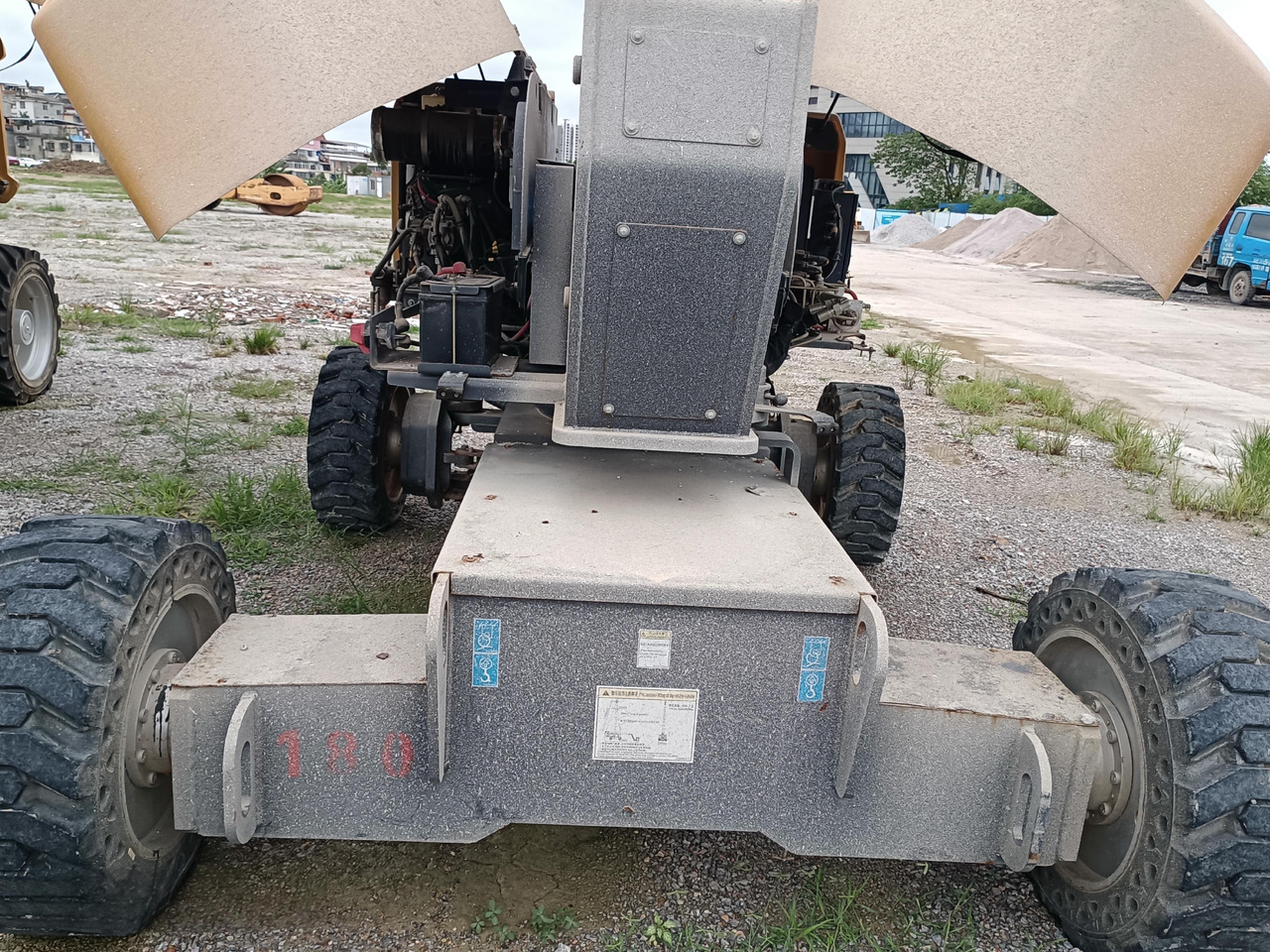 Telescopic boom XCMG Official Second Hand Man lift Boom XGS20K 20m Diesel Straight Arm Boom Lift Price: picture 8