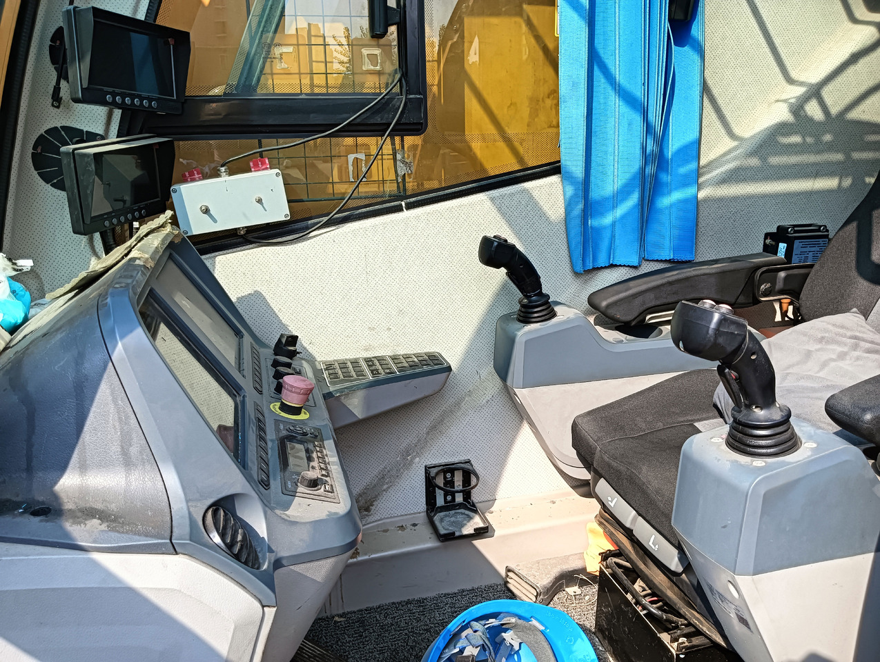 All terrain crane XCMG Official Used 500 Ton Truck Crane XCA500 Mobile Crane Machine Hot Sale: picture 6