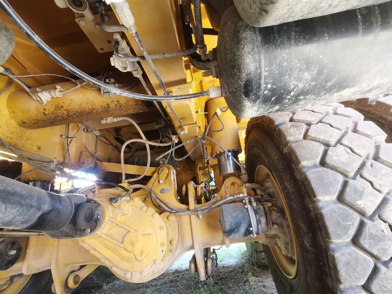 Dumper XCMG Official XDR80T 70 Ton Wheel Dumper Second Hand Chinese Tipper Truck Best Price: picture 10