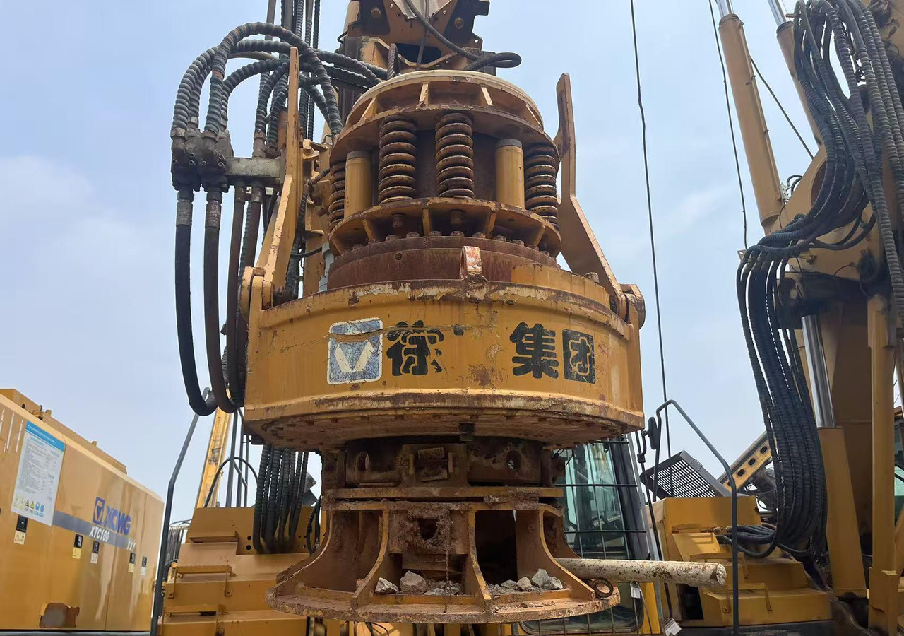 XCMG XR220D mobile crawler rotary drilling rig 25m - Drilling rig: picture 5 XCMG XR220D mobile crawler rotary drilling rig 25m - Drilling rig: picture 5