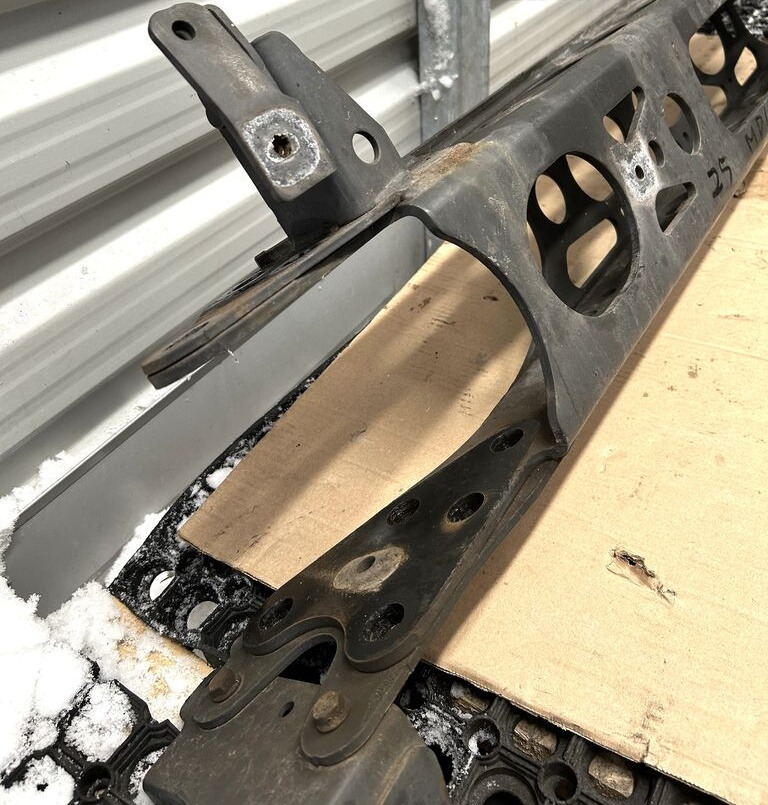 BELKA POPRZECZNA WZMOCNIENIE RAMY Mercedes-Benz ACTROS MP4 KA12253 Mercedes-Benz ACTROS MP4 truck - Frame/ Chassis for Truck: picture 1 BELKA POPRZECZNA WZMOCNIENIE RAMY Mercedes-Benz ACTROS MP4 KA12253 Mercedes-Benz ACTROS MP4 truck - Frame/ Chassis for Truck: picture 1