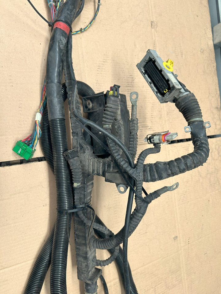 DAF XF 106 J3B ENGINE WIRING HARNESS - Cables/ Wire harness: picture 5 DAF XF 106 J3B ENGINE WIRING HARNESS - Cables/ Wire harness: picture 5