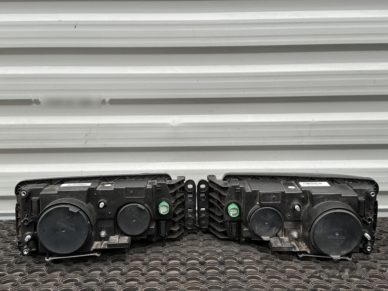 IVECO STRALIS / EUROCARGO 5801745452 / 5801745449 IVECO 5801745452 / 5801745449 truck - Headlight for Truck: picture 2 IVECO STRALIS / EUROCARGO 5801745452 / 5801745449 IVECO 5801745452 / 5801745449 truck - Headlight for Truck: picture 2