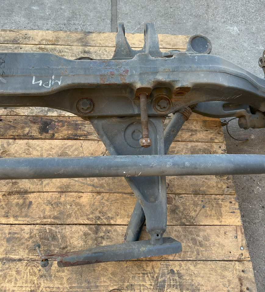 Front axle for Truck MERCEDES ACTROS MP4   AXLE + HUBS FRONT: picture 7 Front axle for Truck MERCEDES ACTROS MP4   AXLE + HUBS FRONT: picture 7