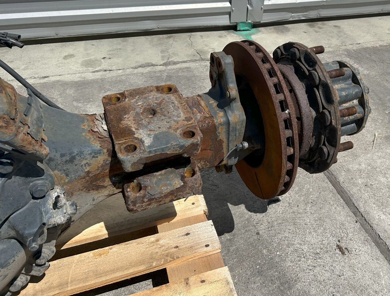 MERCEDES-BENZ REAR AXLE + HUBS ACTROS MP4 R440-13 2,846 - Rear axle for Truck: picture 4 MERCEDES-BENZ REAR AXLE + HUBS ACTROS MP4 R440-13 2,846 - Rear axle for Truck: picture 4