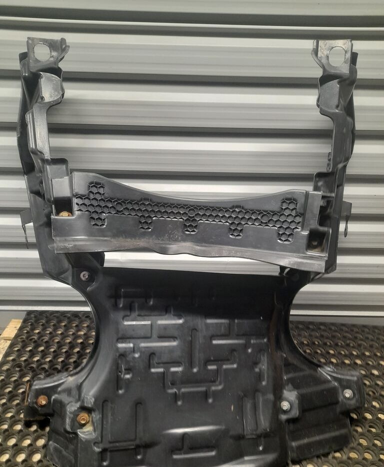 Mercedes-Benz ACTROS MP4 A9605201055 / A9605200655 / A9605200555 - Engine mount for Truck: picture 1 Mercedes-Benz ACTROS MP4 A9605201055 / A9605200655 / A9605200555 - Engine mount for Truck: picture 1