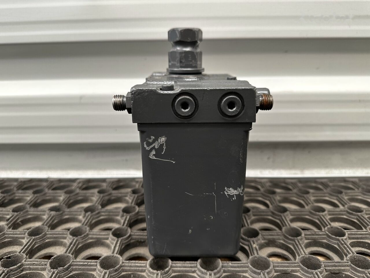 POMPKA PODNOSZENIA KABINY A9605530001 ACTROS MP4 Mercedes-Benz ACTROS MP4 A9605530001 truck - Hydraulic pump for Truck: picture 3 POMPKA PODNOSZENIA KABINY A9605530001 ACTROS MP4 Mercedes-Benz ACTROS MP4 A9605530001 truck - Hydraulic pump for Truck: picture 3