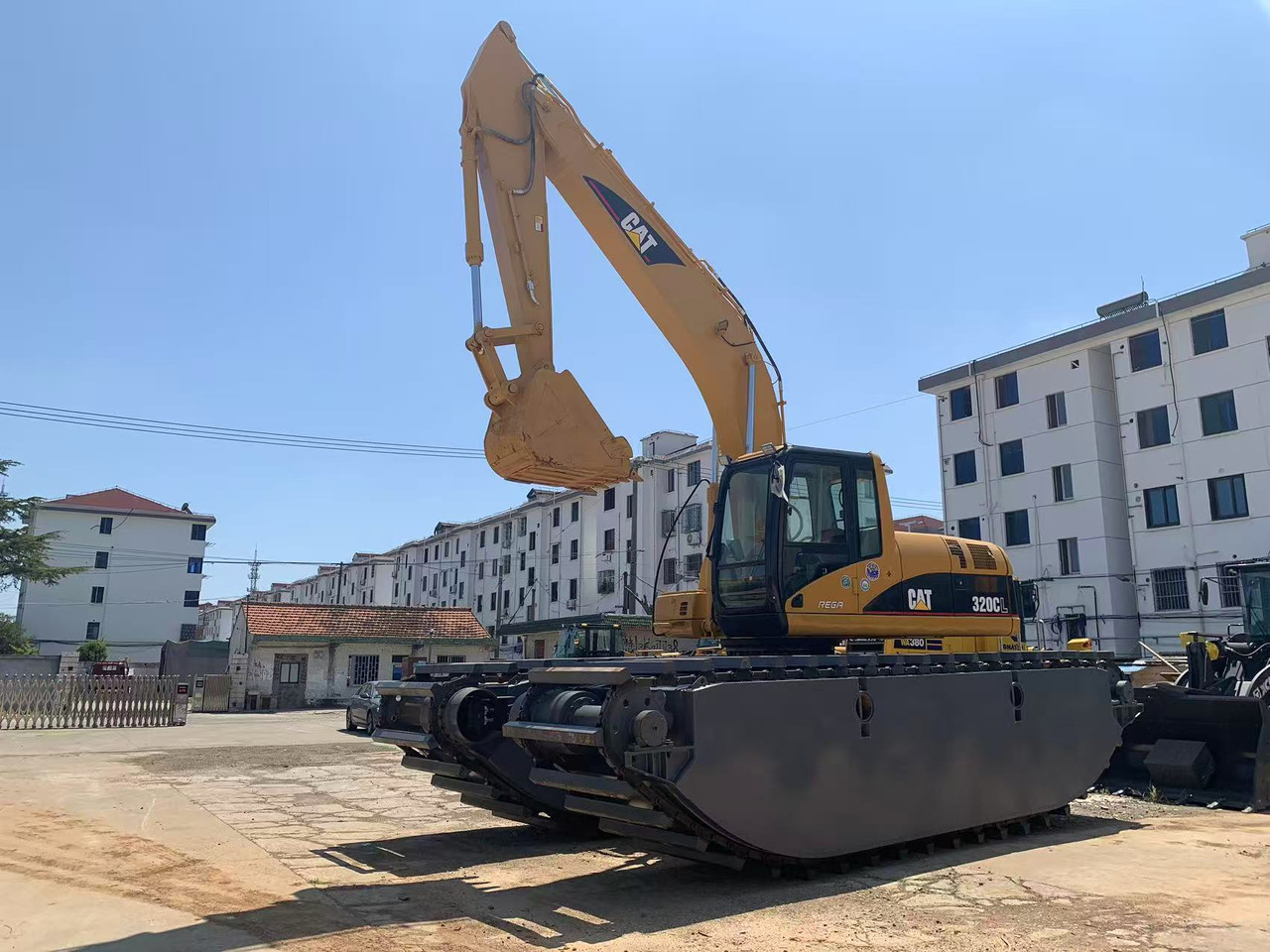Caterpillar 320CL Swamp Buggy  Secondhand Condition Floating Excavator - Crawler excavator: picture 3 Caterpillar 320CL Swamp Buggy  Secondhand Condition Floating Excavator - Crawler excavator: picture 3