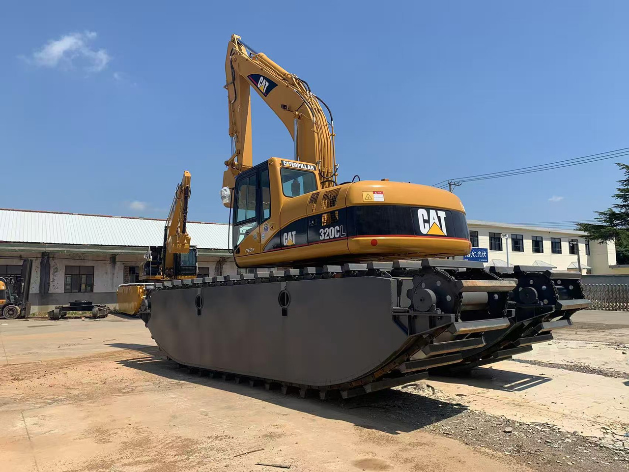 Caterpillar 320CL Swamp Buggy  Secondhand Condition Floating Excavator - Crawler excavator: picture 4 Caterpillar 320CL Swamp Buggy  Secondhand Condition Floating Excavator - Crawler excavator: picture 4