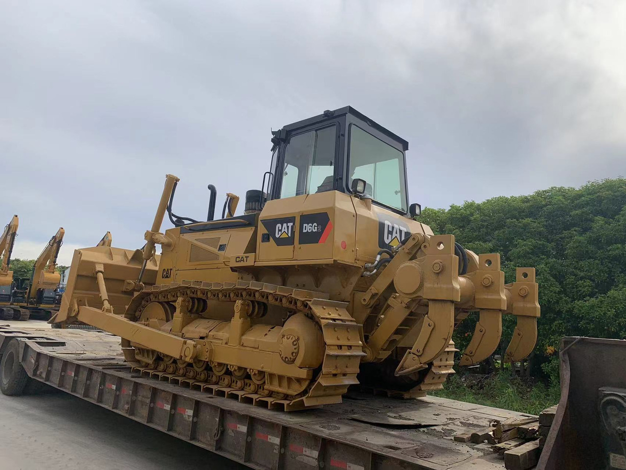 Caterpillar D6G, D6G2 Bulldozer Good Price Secondhand CAT Tracked Tractor - Bulldozer: picture 2 Caterpillar D6G, D6G2 Bulldozer Good Price Secondhand CAT Tracked Tractor - Bulldozer: picture 2