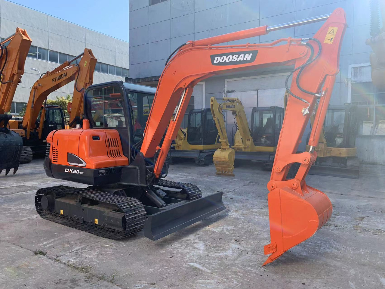DOOSAN Mini Excavator Doosan DX60, DX55 - Crawler excavator: picture 3 DOOSAN Mini Excavator Doosan DX60, DX55 - Crawler excavator: picture 3