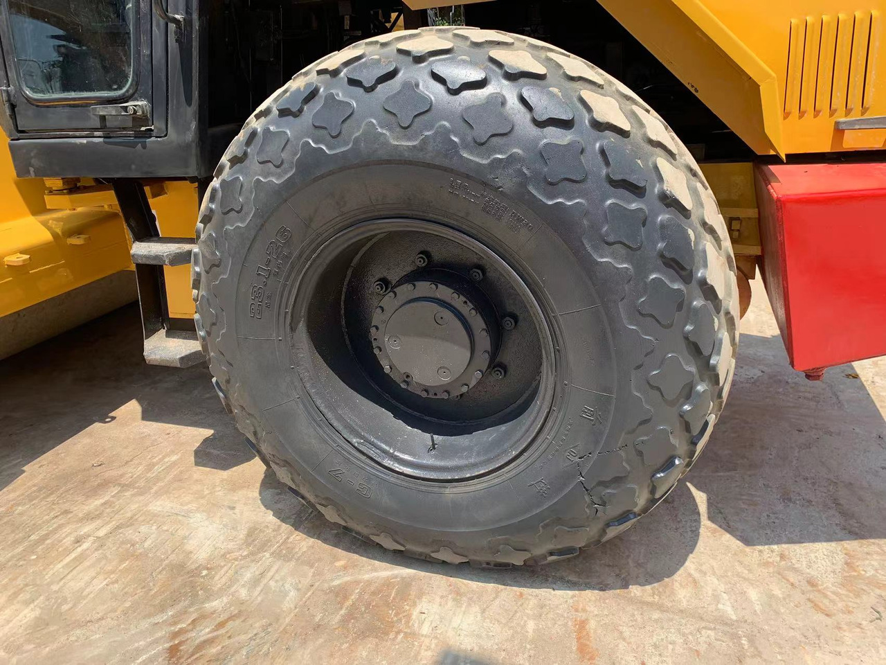 DYNAPAC Vibratory CA30D, CA301D, CA25D, CA251D Single Drum Soil Compactor - Road roller: picture 5 DYNAPAC Vibratory CA30D, CA301D, CA25D, CA251D Single Drum Soil Compactor - Road roller: picture 5
