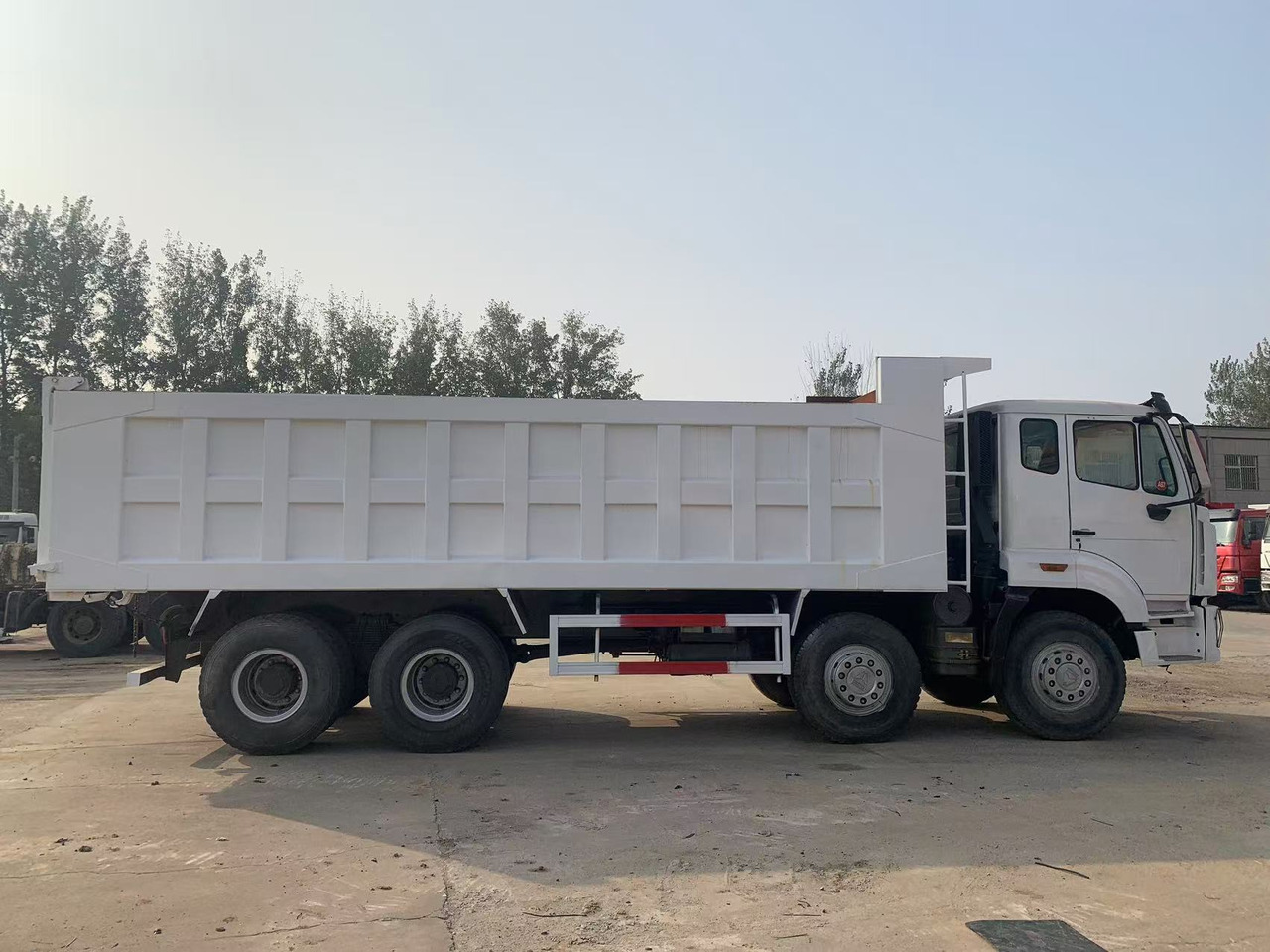 Howo 8x4 Tipper Truck Used Condition HOWO Dumper Truck Left Hand Drive - Tipper: picture 5 Howo 8x4 Tipper Truck Used Condition HOWO Dumper Truck Left Hand Drive - Tipper: picture 5
