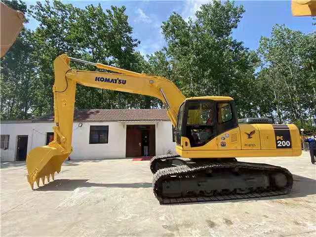 KOMATSU PC200LC-7, PC200LC-8 hydraulic excavator with jack hammer for sale - Crawler excavator: picture 1 KOMATSU PC200LC-7, PC200LC-8 hydraulic excavator with jack hammer for sale - Crawler excavator: picture 1