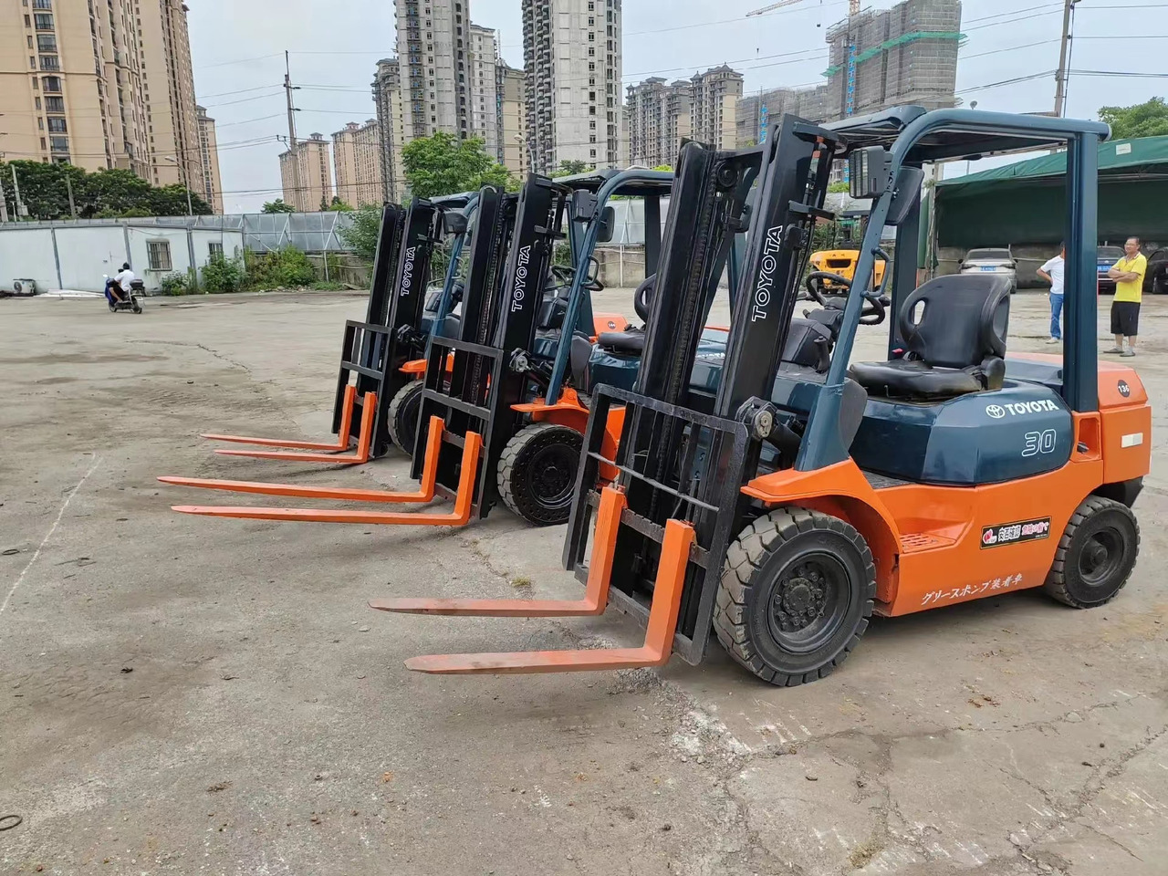 Diesel forklift Toyota 3 ton Forklift FD30 with Free Lift, Side Shifter, Clamp: picture 6