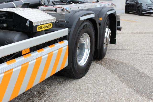 Mercedes-Benz eActros 300 L - Hook lift truck: picture 3 Mercedes-Benz eActros 300 L - Hook lift truck: picture 3