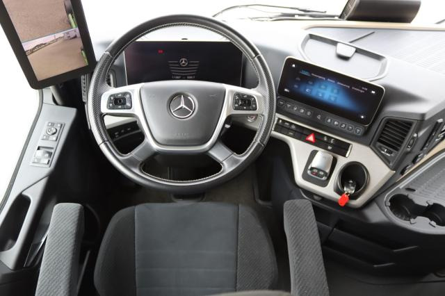 Tractor unit Mercedes-Benz Actros 1853 LS: picture 8