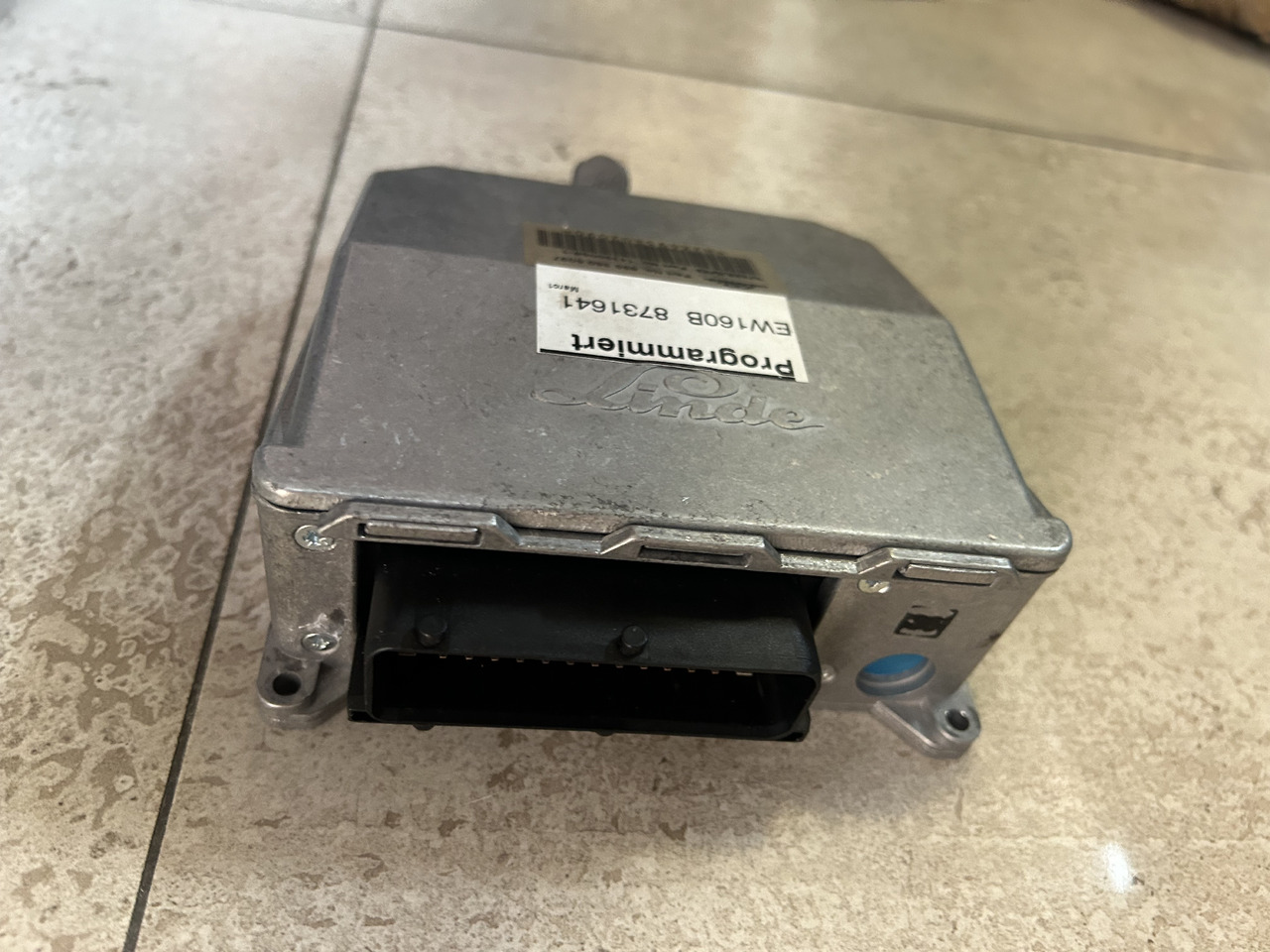 Volvo EW160B - ECU for Wheel excavator: picture 3 Volvo EW160B - ECU for Wheel excavator: picture 3