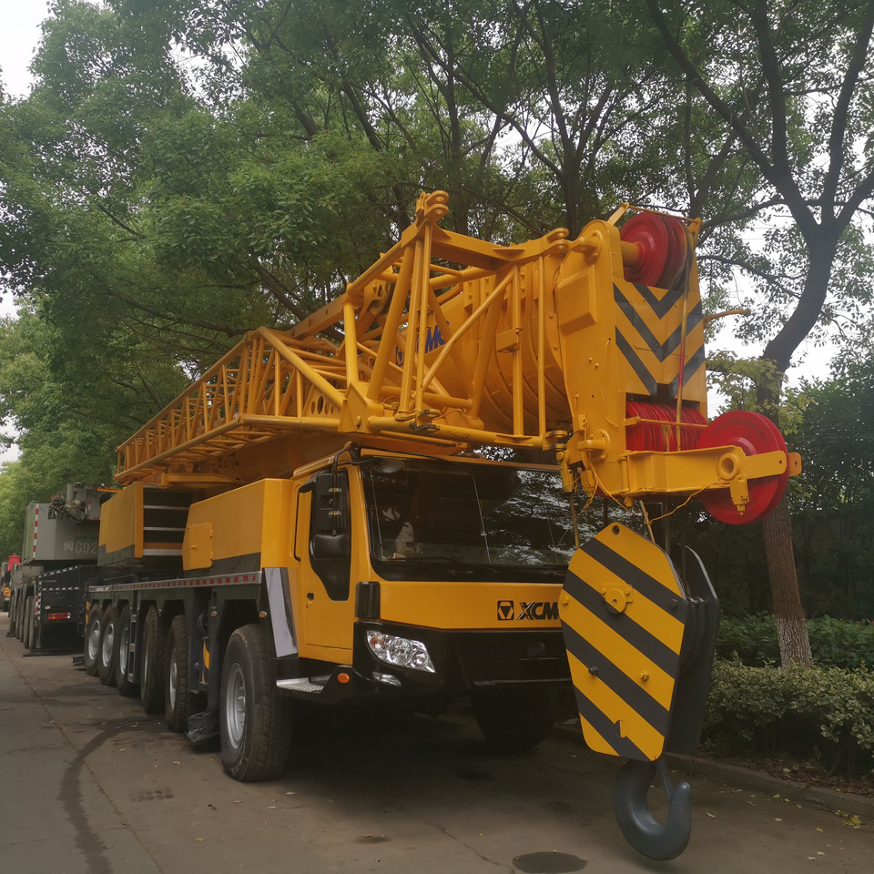 XCMG QY180 - Mobile crane: picture 4 XCMG QY180 - Mobile crane: picture 4