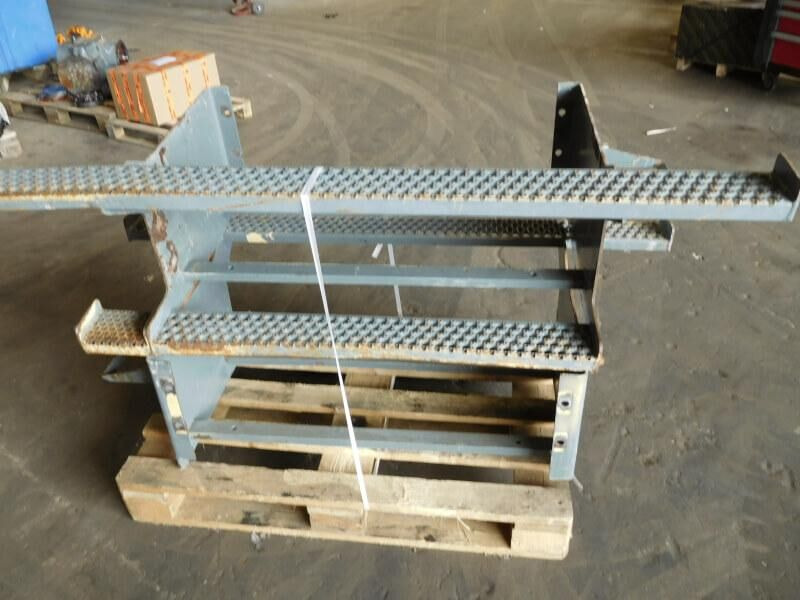 Liebherr Access Ladder - Cab and interior: picture 1 Liebherr Access Ladder - Cab and interior: picture 1