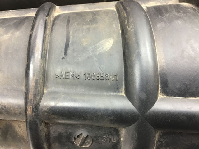 Liebherr Air Filter Hose - Air intake pipe: picture 3 Liebherr Air Filter Hose - Air intake pipe: picture 3