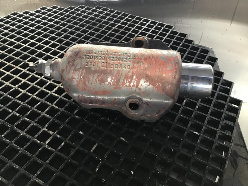 Liebherr Axle Stabilizer - Suspension: picture 1 Liebherr Axle Stabilizer - Suspension: picture 1