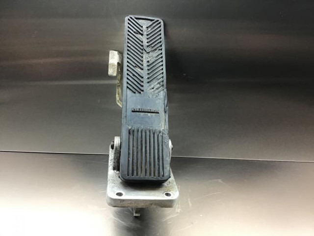 Liebherr Brake Pedal - Pedal: picture 5 Liebherr Brake Pedal - Pedal: picture 5