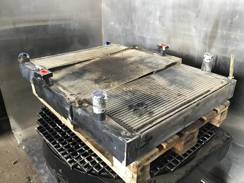 Liebherr Combined Radiator - Radiator: picture 2 Liebherr Combined Radiator - Radiator: picture 2