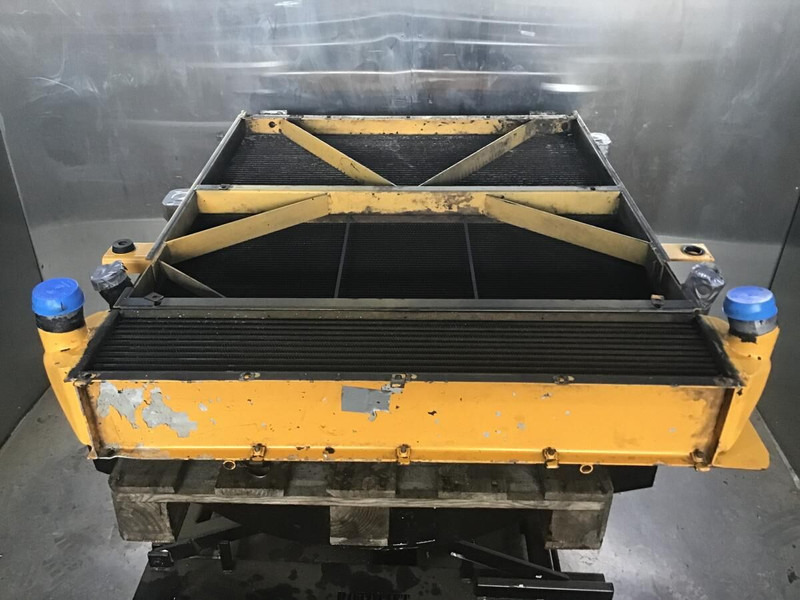 Liebherr Combined Radiator - Radiator: picture 1 Liebherr Combined Radiator - Radiator: picture 1
