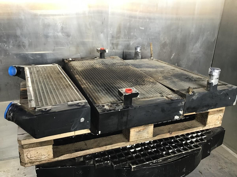 Liebherr Combined Radiator - Radiator: picture 1 Liebherr Combined Radiator - Radiator: picture 1