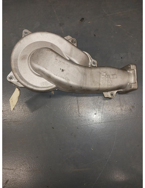 Liebherr D934 / D936 / D946 - Coolant pump: picture 2 Liebherr D934 / D936 / D946 - Coolant pump: picture 2