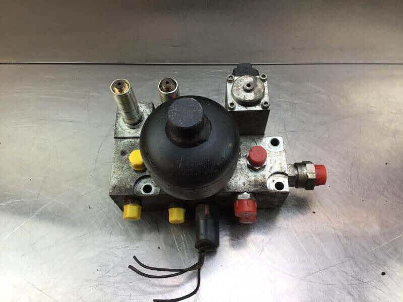 Liebherr Distribution Block - Hydraulics: picture 1 Liebherr Distribution Block - Hydraulics: picture 1