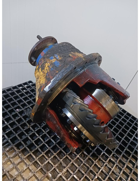 Liebherr L551 - Differential gear: picture 2 Liebherr L551 - Differential gear: picture 2