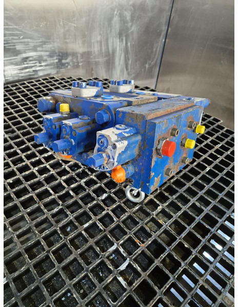 Liebherr - Hydraulics: picture 1 Liebherr - Hydraulics: picture 1