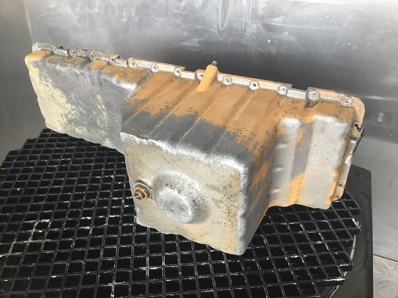 Liebherr Oil Sump - Crankcase: picture 1 Liebherr Oil Sump - Crankcase: picture 1