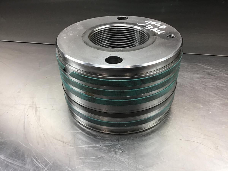 Liebherr Piston - Engine and parts: picture 2 Liebherr Piston - Engine and parts: picture 2