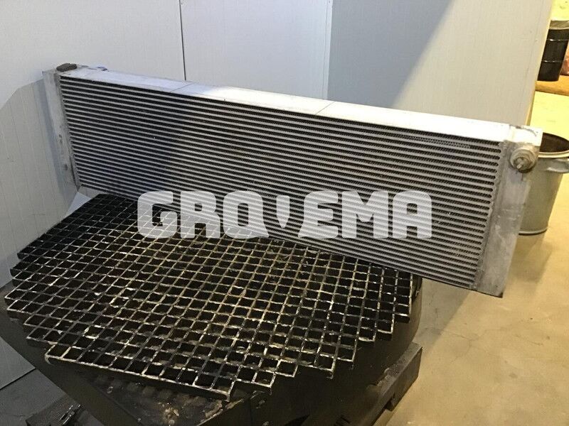 Liebherr R946 LC / R946 LC-V / R946 NLC / R946 S-HD - Radiator: picture 2 Liebherr R946 LC / R946 LC-V / R946 NLC / R946 S-HD - Radiator: picture 2