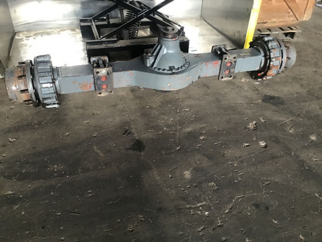 Liebherr Rear Axle - Axle and parts: picture 1 Liebherr Rear Axle - Axle and parts: picture 1