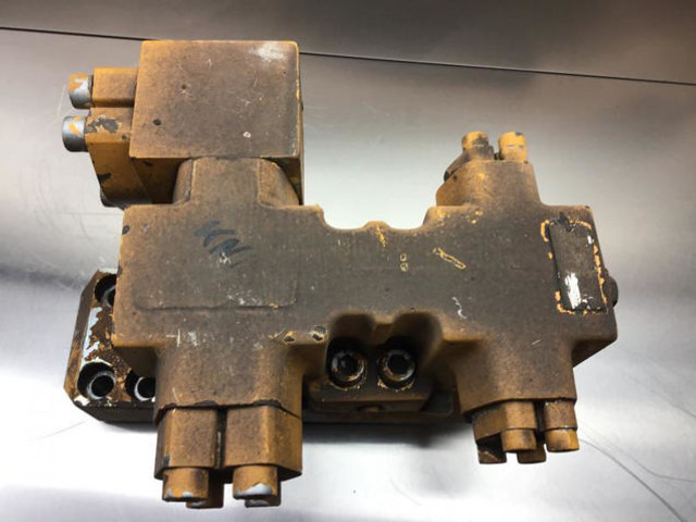 Liebherr Safety Valve - Hydraulics: picture 5 Liebherr Safety Valve - Hydraulics: picture 5