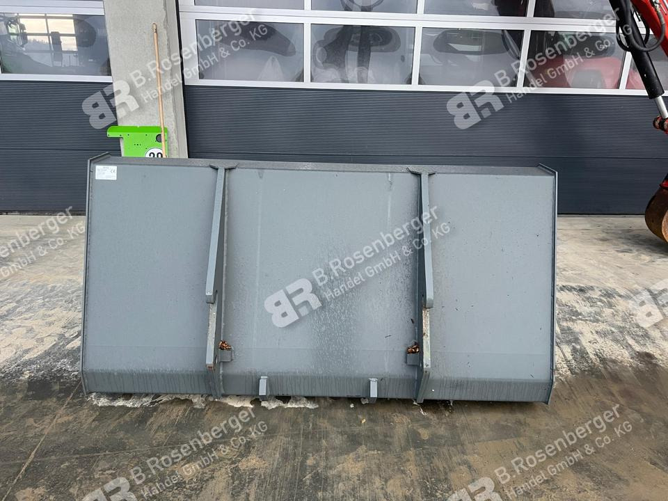 Kramer Leichtgutschaufel 2m³ BMO / Wacker / Kramer Aufnahme groß - Loader bucket: picture 4 Kramer Leichtgutschaufel 2m³ BMO / Wacker / Kramer Aufnahme groß - Loader bucket: picture 4