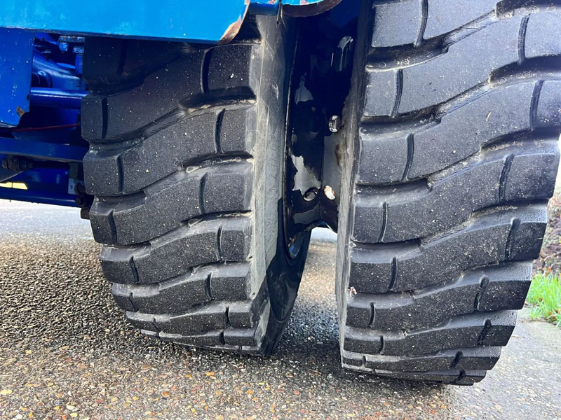 Terminal tractor Terberg YT 222: picture 9