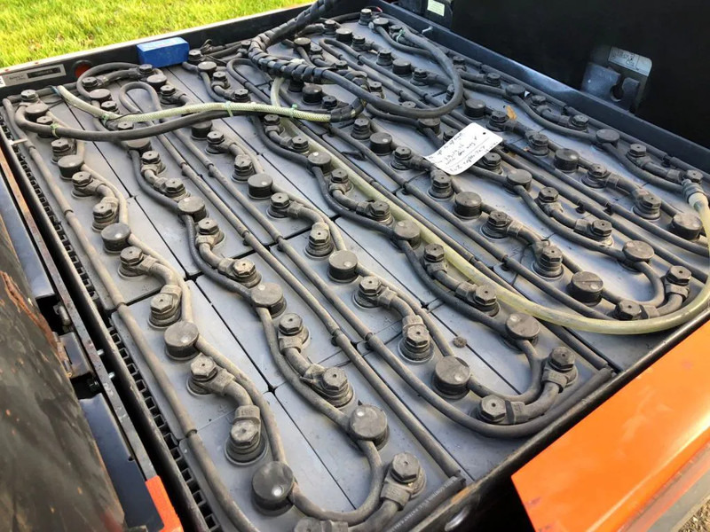 Electric forklift Toyota 7FBMF25: picture 12