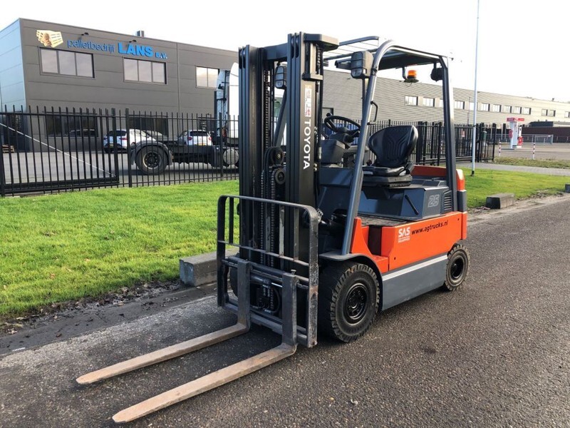 Toyota 7FBMF25 - Electric forklift: picture 4 Toyota 7FBMF25 - Electric forklift: picture 4