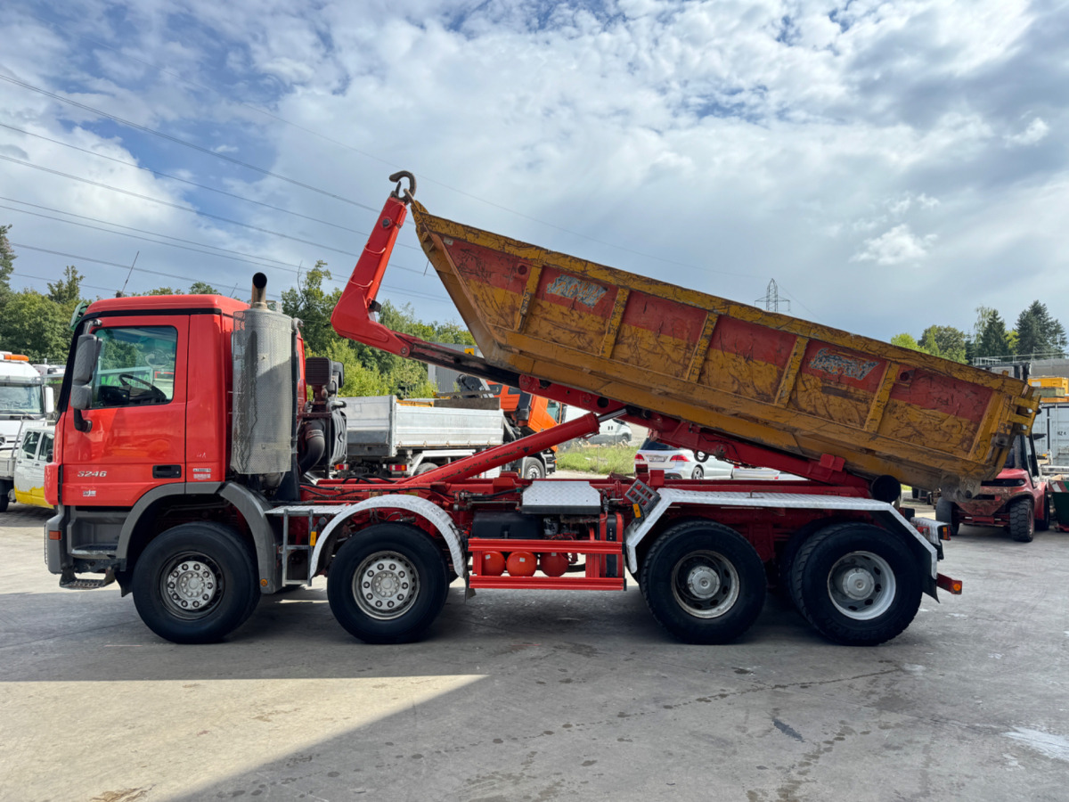 MERCEDES BENZ ACTROS 3246 Meiler C4263 - Hook lift truck: picture 2 MERCEDES BENZ ACTROS 3246 Meiler C4263 - Hook lift truck: picture 2