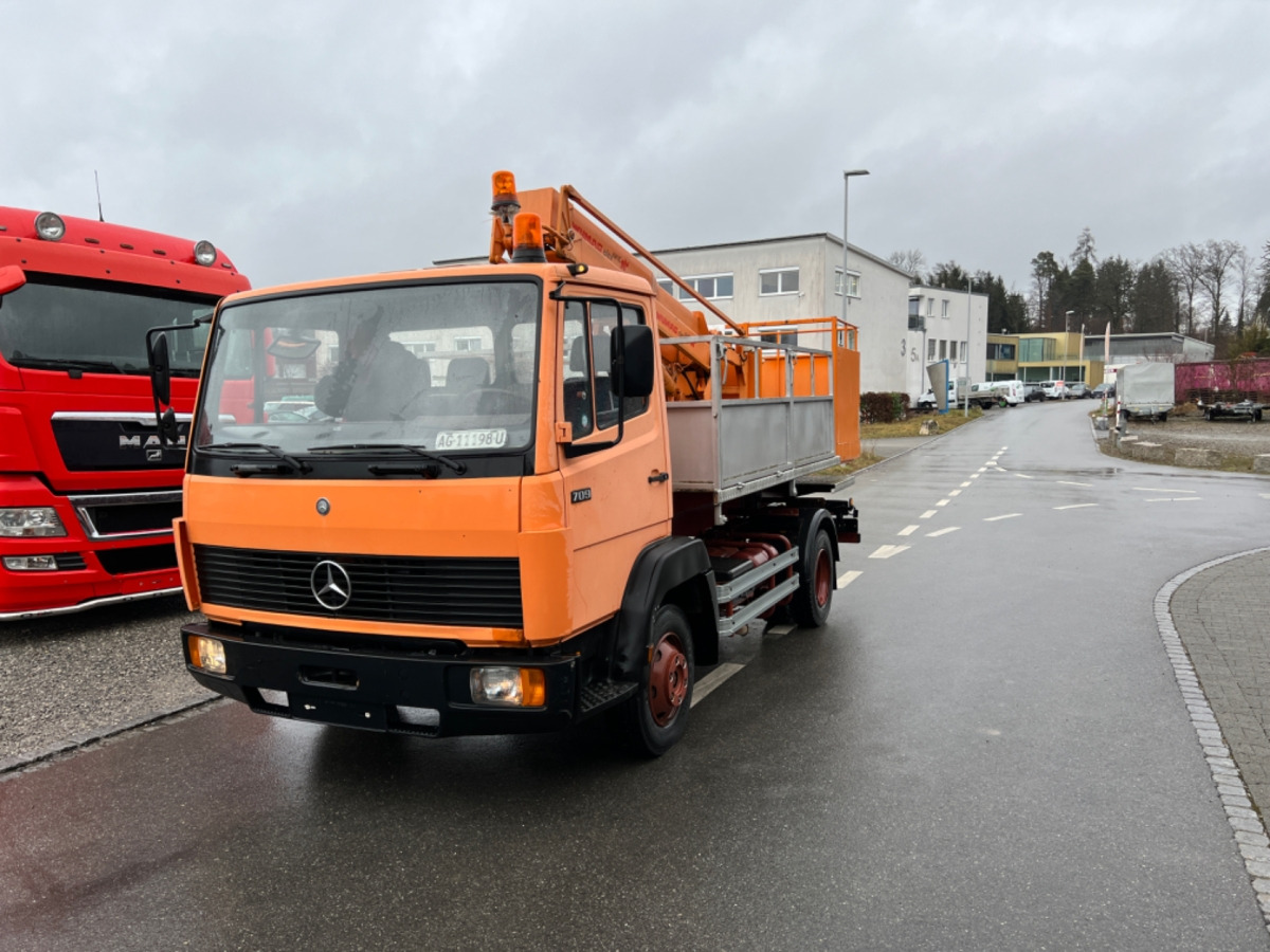 MERCEDES 709 WUMAG GELENKSTEIGER 14M - Municipal/ Special vehicle: picture 1 MERCEDES 709 WUMAG GELENKSTEIGER 14M - Municipal/ Special vehicle: picture 1
